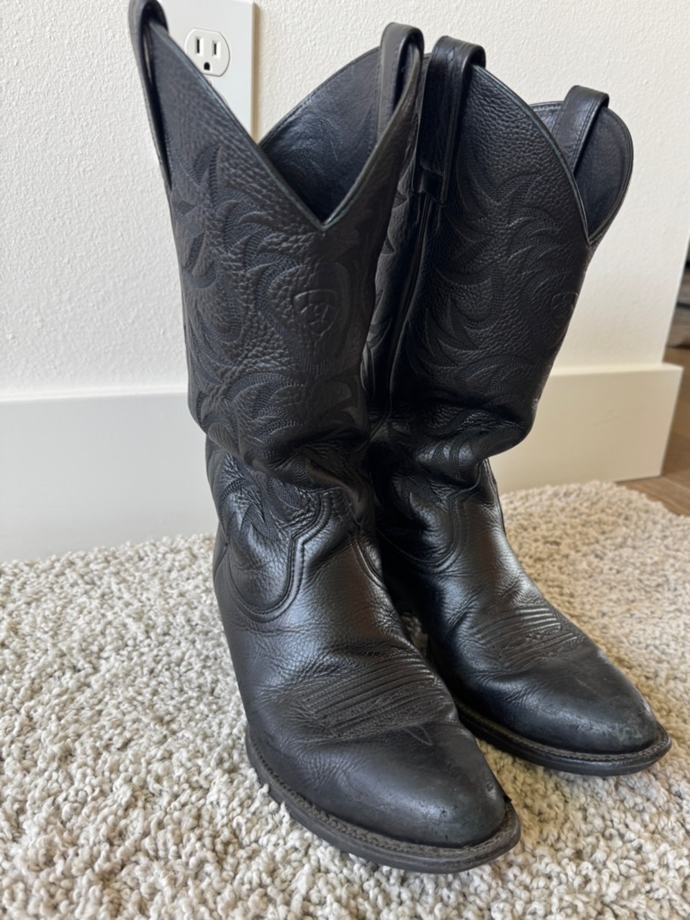 Men’s 10.5 Black Ariat Boots